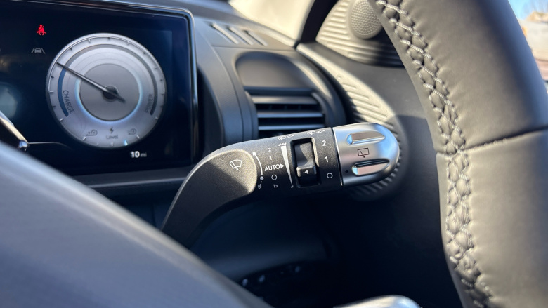 Hyundai INSTER 85kW 02 49kWh 5dr Auto Electric Hatchback